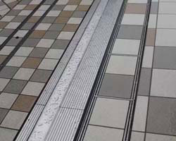 缝隙式盖板排水沟效果图