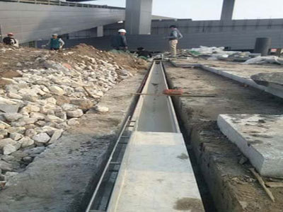 线性排水沟高档小区案例图-04