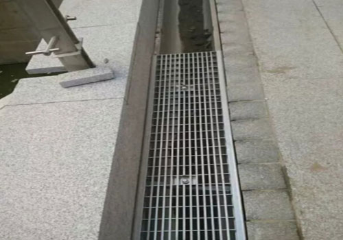 成品排水沟效果图