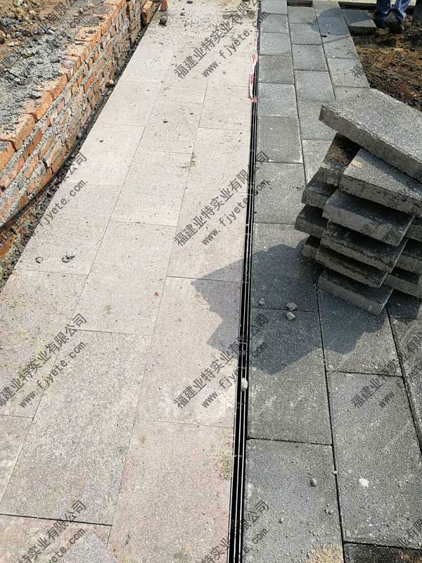 不锈钢缝隙式沟盖板