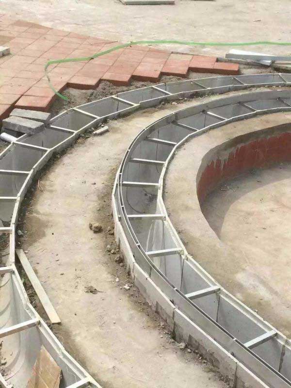 弧形排水沟安装-01