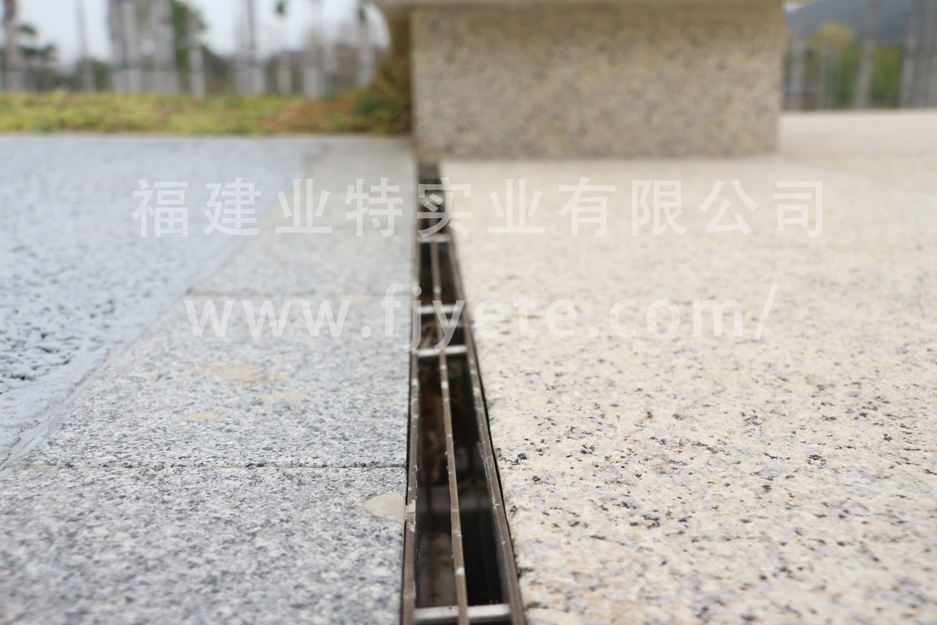 线性成品排水沟的实景展示图