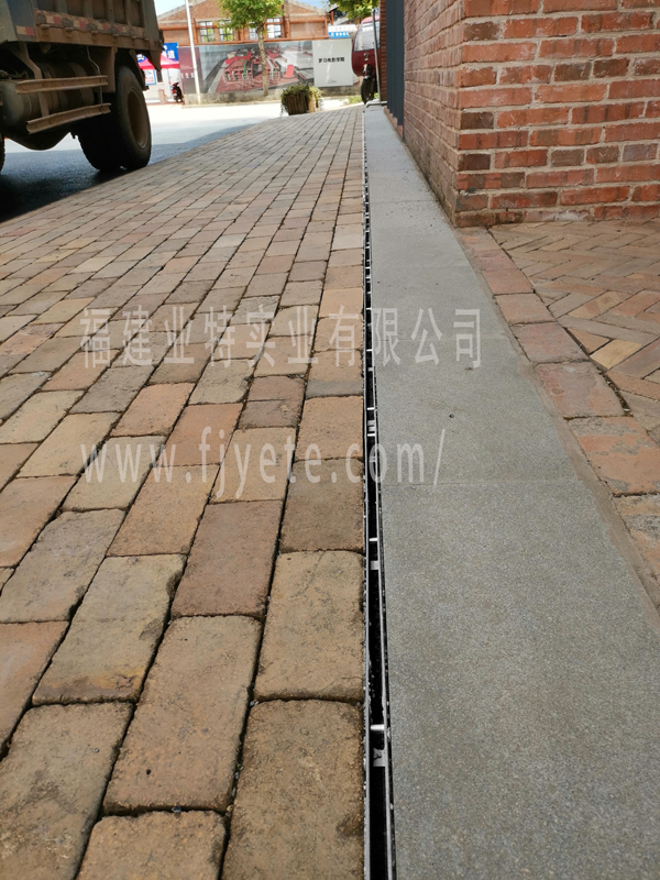 不锈钢缝隙式排水沟