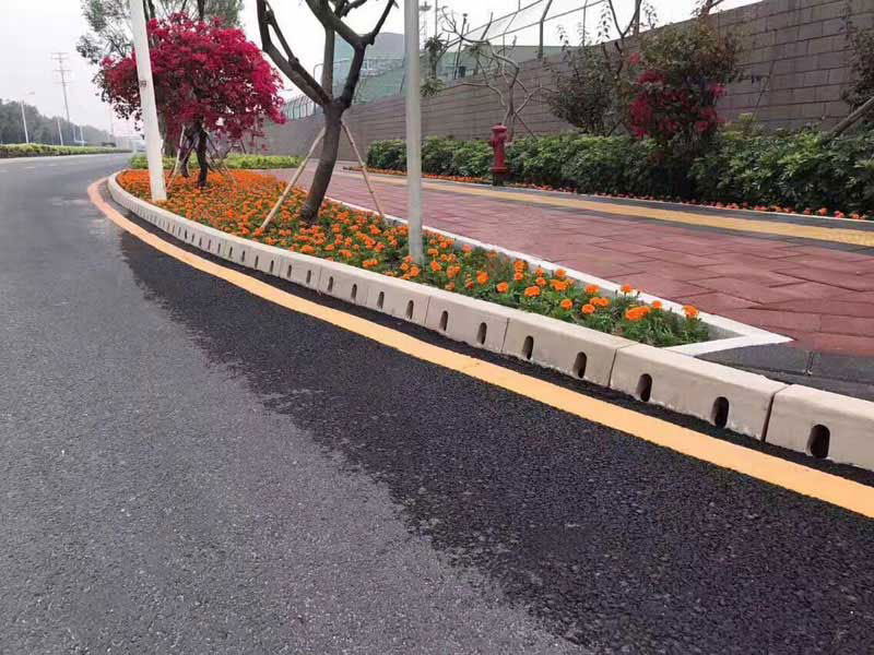 路沿石排水沟实例